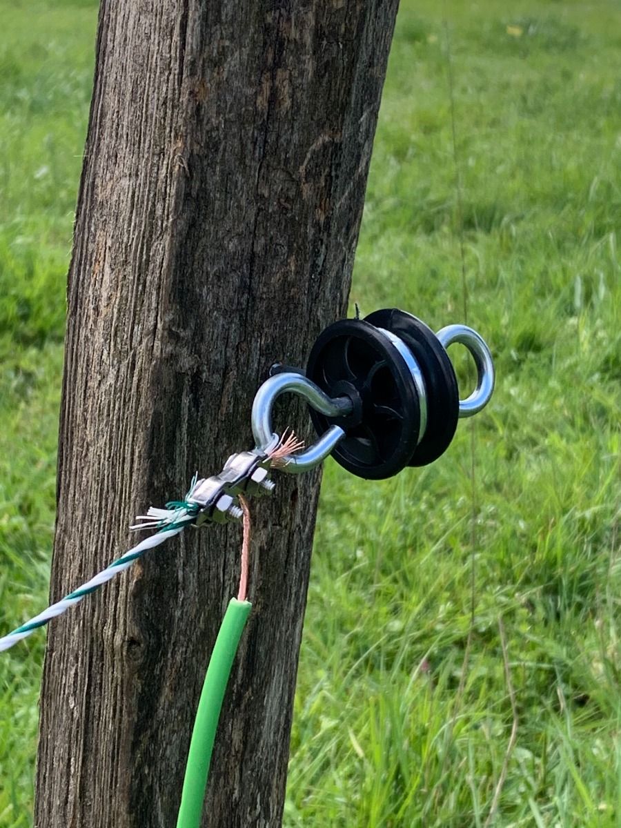 Electric Fence Connectors & Reels - Electric Fence Connector
